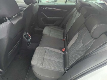 Skoda Octavia IV Kombi Plug-in 1.4 TSI iV Plug-In Hybrid 204KM 2021 Skoda Octavia serwis ASO 1.4hybryda 204KM bezwypadkowy pakiety SmartLink h, zdjęcie 10