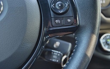 Toyota Yaris III Hatchback 5d Facelifting 2017 1.0 VVT-i 72KM 2020 Toyota Yaris GWARANCJA, 2020r, 1.0 Benzyna, Niski przebieg, Bogate wyposaz, zdjęcie 13