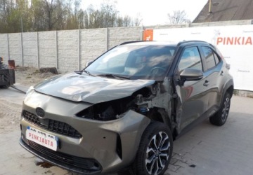 Toyota 2023 Toyota Yaris Cross 4X4 Okazja 1.5 Hybryda 92KM, zdjęcie 2