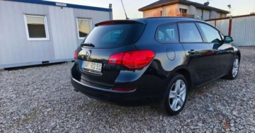 Opel Astra J Sports Tourer 1.4 Turbo ECOTEC 120KM 2011 Opel Astra Opel Astra 1.4 Benzyna 120KM, zdjęcie 6