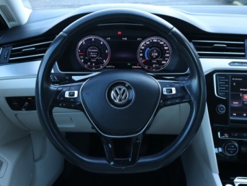 Volkswagen Passat B8 Variant 2.0 TDI BlueMotion SCR 190KM 2016 VW Passat 2.0 TDI, Salon Polska, 187 KM, Automat, zdjęcie 21