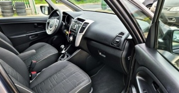 Kia Venga Mikrovan 1.6 DOHC CVVT 125KM 2010 Kia Venga 1.6 BENZYNA KLIMA PARKTRONIC super okazja polecamy 1.6, zdjęcie 30