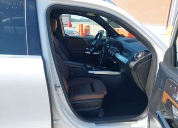 Mercedes GLB SUV 2.0 250 224KM 2021 Mercedes-Benz GLB 2021r., Glb 250, 2L, od ubezpieczalni 2.0 Benzyna 224KM, zdjęcie 8