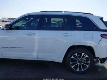Jeep Grand Cherokee IV 2022 Jeep Grand Cherokee 4XE Overland 2022 2.0l 2.0 Hybryda 270KM, zdjęcie 2