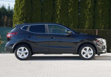 Nissan Qashqai II Crossover Facelifting 1.6 DiG-T 163KM 2018 Nissan Qashqai Nissan Qashqai 1.6 DIG-T Acenta 1.6 Benzyna 163KM, zdjęcie 4