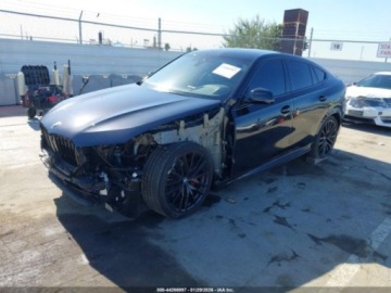 BMW X6 G06 2023 BMW X6 xDrive40i 2023 3.0 Benzyna 335KM, zdjęcie 1