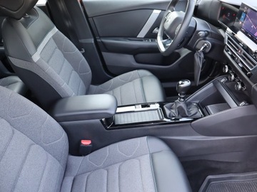 Citroen C4 III SUV 1.2 PureTech 130KM 2021 Citroen C4 1.2 PureTech, Salon Polska, Serwis ASO, zdjęcie 8