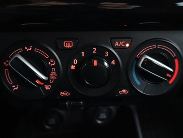 Suzuki Swift VI Hatchback 1.2 DualJet 90KM 2018 Suzuki Swift 1.2 DualJet, Salon Polska, zdjęcie 12