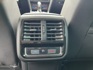 Volkswagen Passat B8 Variant Facelifting 2.0 TDI SCR 150KM 2020 Volkswagen Passat Variant Automat Podgrzewanie, zdjęcie 15