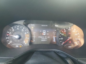 Jeep Compass II 2022 Jeep Compass Latitude 2022 2.4l 2.4 Benzyna 177KM, zdjęcie 9