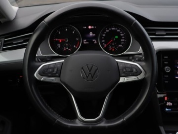 Volkswagen Passat B8 Limousine Facelifting 2.0 TDI SCR 150KM 2021 VW Passat 2.0 TDI, Salon Polska, Automat, Navi, zdjęcie 17