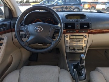 Toyota Avensis II Kombi 2.0 D-4D 116KM 2003 Toyota Avensis Klima Tempomat Serwis Gwarancja 2.0 Diesel 116KM, zdjęcie 19