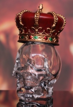 SKULL SKULL графин с короной VERONESE