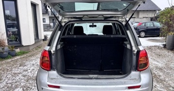 Suzuki SX4 I Sedan 1.6 VVT 120KM 2010 Suzuki SX4 1.6B 120KM klimatronik hak 1.6 Benzyna 120KM, zdjęcie 14