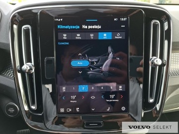 Volvo XC40 Crossover Facelifting 2.0 B4 197KM 2025 Volvo XC 40 XC40 B4 Plus Dark aut Pakiet CLIMATE H, zdjęcie 23