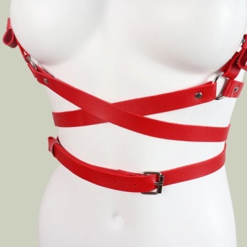 Декоративные ремни красного женского нижнего белья на талии