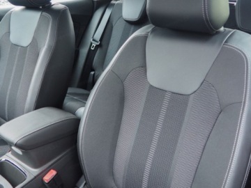 Opel 2024 Opel Grandland X Run-Out GS Advanced aut 1.2 T 130KM / Pakiet Komfortowy, zdjęcie 2