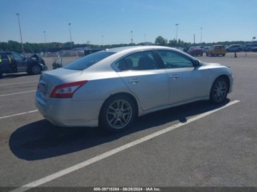 Nissan Maxima VI 2010 Nissan Maxima 2010 Nissan Maxima 4dr Sdn V6 CVT 3.5 SV 3.5 Benzyna 290KM, zdjęcie 3