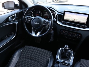 Kia Ceed III Kombi Facelifting 1.5 T-GDI 160KM 2022 Kia Ceed 1.5 T-GDI, Salon Polska, Serwis ASO, zdjęcie 6