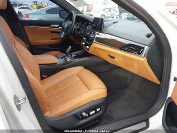 BMW Seria 5 G30-G31 2019 BMW Seria 5 2019r., IPERFORMANCE, od ubezpieczalni 2.0 Hybryda 248KM, zdjęcie 8