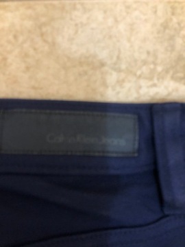 Spodnie firmy Calvin Klein Jeans. Rozmiar M.