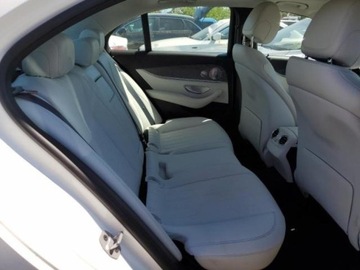 Mercedes Klasa E W213 2021 Mercedes-Benz Klasa E 350, 2021r., 2.0L 2.0 Benzyna 255KM, zdjęcie 9