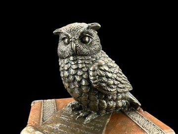 скульптура-статуэтка SMALL BOX OWL ON BOOKS VERONESE (WU75509A4)