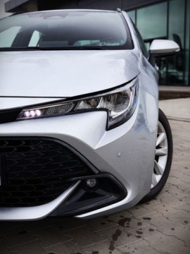 Toyota Corolla XII TS Kombi Facelifting 1.8 Hybrid 140KM 2023 Toyota Corolla COMFORTTech 1.8 Hybrid 140 KM kombi 1.8 Hybryda 140KM, zdjęcie 5