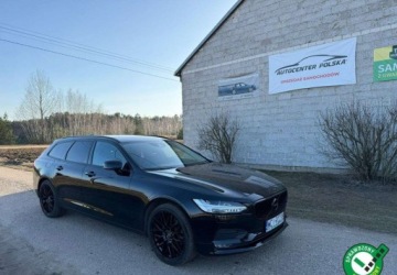 Volvo V90 II Kombi 2.0 T5 254KM 2018 Volvo V90 Momentum 2.0 T 254KM Benzyna Aktywny Tempomat nowy Rozrzad 2.0
