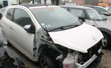 Peugeot 108 1.2 VTi 82KM 2015 Peugeot 108 1.2 Benzyna 82KM, zdjęcie 3