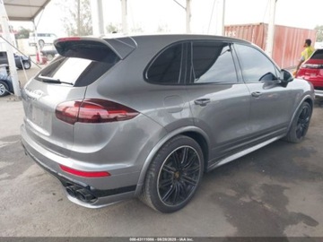 Porsche Cayenne III 2018 Porsche Cayenne GTS 2018 3.6l 3.6 Benzyna 440KM, zdjęcie 5