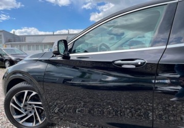 Infiniti Q30 1.6T 122KM 2016 Infiniti Q30 nawigacja, kamera 1.6 Benzyna 122KM, zdjęcie 16