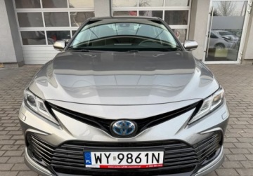 Toyota Camry IX Sedan 2.5 Hybrid Dynamic Force 218KM 2021 Toyota Camry Salon Polska, Serwis ASO, Gwarancja, FV-23 2.5 Hybryda 218KM, zdjęcie 1