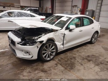 Volvo S60 III 2021 Volvo S60 T5 momentum 2.0 Benzyna 250KM, zdjęcie 1