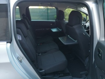 Peugeot 5008 I Minivan 2.0 HDi FAP 150KM 2011 Peugeot 5008 2,0 HDI 150KM Klimatronik ALU 16 7, zdjęcie 19