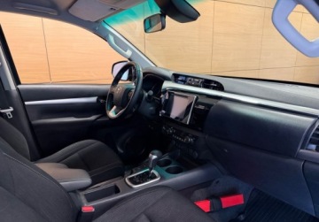 Toyota Hilux VIII Podwójna kabina 2.4 D-4D 150KM 2019 Toyota Hilux salon Polska FV 23 tylko 19 tys km R CARS Warszawa 2.4 150KM, zdjęcie 14