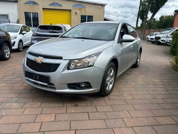 Chevrolet Cruze Hatchback 5d 1.8 16V DOHC 141KM 2012 Chevrolet Cruze 1.8 Benzyna Klima Alu Tempomat, zdjęcie 2