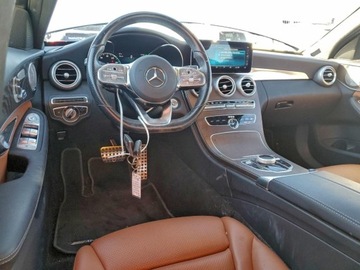 Mercedes Klasa C W206 2021 Mercedes-Benz Klasa C 300 4Matic 2021 2.0 Benzyna 255KM, zdjęcie 3