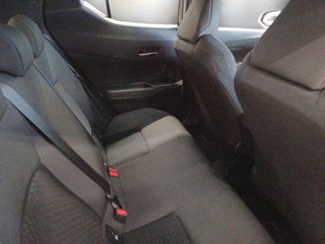 Toyota C-HR I Crossover Facelifting 1.8 Hybrid 122KM 2023 Toyota C-HR 1.8 Hybrid GPF Comfort 1.8 Hybrid GPF, zdjęcie 9