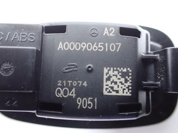 LAMPA INTERIÉR KABINY ORIGINÁLNÍ AMG A0009065107 MERCEDES GLC I 253 X253 21R