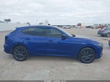 Maserati Levante 2021 Maserati Levante S Gransport 2021 3.0 Benzyna 424KM, zdjęcie 5