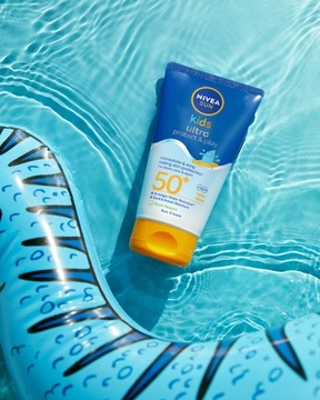 Детский солнцезащитный бальзам NIVEA SUN SPF 50+.