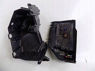 FREELANDER II 08 2.2 TD4 БЛОК ПРЕДОХРАНИТЕЛЕЙ