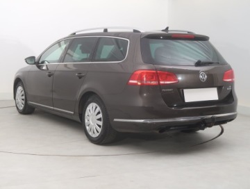 Volkswagen Passat B7 Variant 1.6 TDI CR DPF BlueMotion 105KM 2012 VW Passat 1.6 TDI, Navi, Klima, Klimatronic, zdjęcie 3