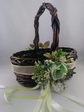 Пасхальная корзинка для пасхальной корзины, украшенная пасхальными цветами