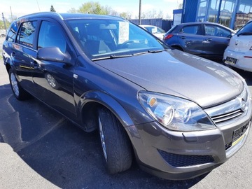 Opel Astra J Hatchback 5d 1.7 CDTI ECOTEC 110KM 2011 OPEL Astra 1.7 CDTi, I właściciel !!