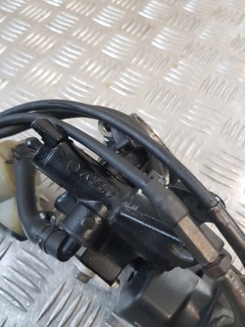 ПРАВЫЙ РУЛЬ + БАК + ПРАВЫЙ ПЕРЕКЛЮЧАТЕЛЬ HONDA CBR 900RR SC33