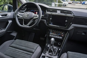 Volkswagen Touran III 1.5 TSI EVO 150KM 2025 Volkswagen Touran Highline 1.5 TSI EVO 150 KM DSG, zdjęcie 18