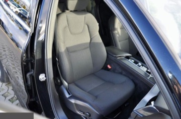 Volvo XC60 II 2021 Volvo XC 60 B4 B Geartronic Momentum Pro 2.0 benzyna 197KM 2021r, zdjęcie 11