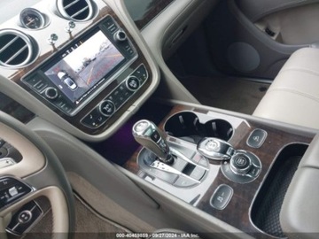 Bentley Bentayga 2019 Bentley Bentayga V8 2019 4.0l 4.0 Benzyna 542KM, zdjęcie 11